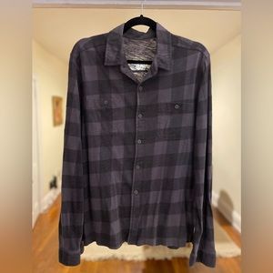 Men’s plaid button down shirt (Calvin Klein)